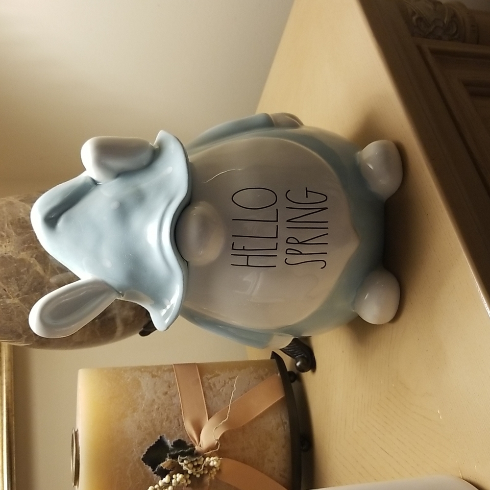 Rae Dunn Jar